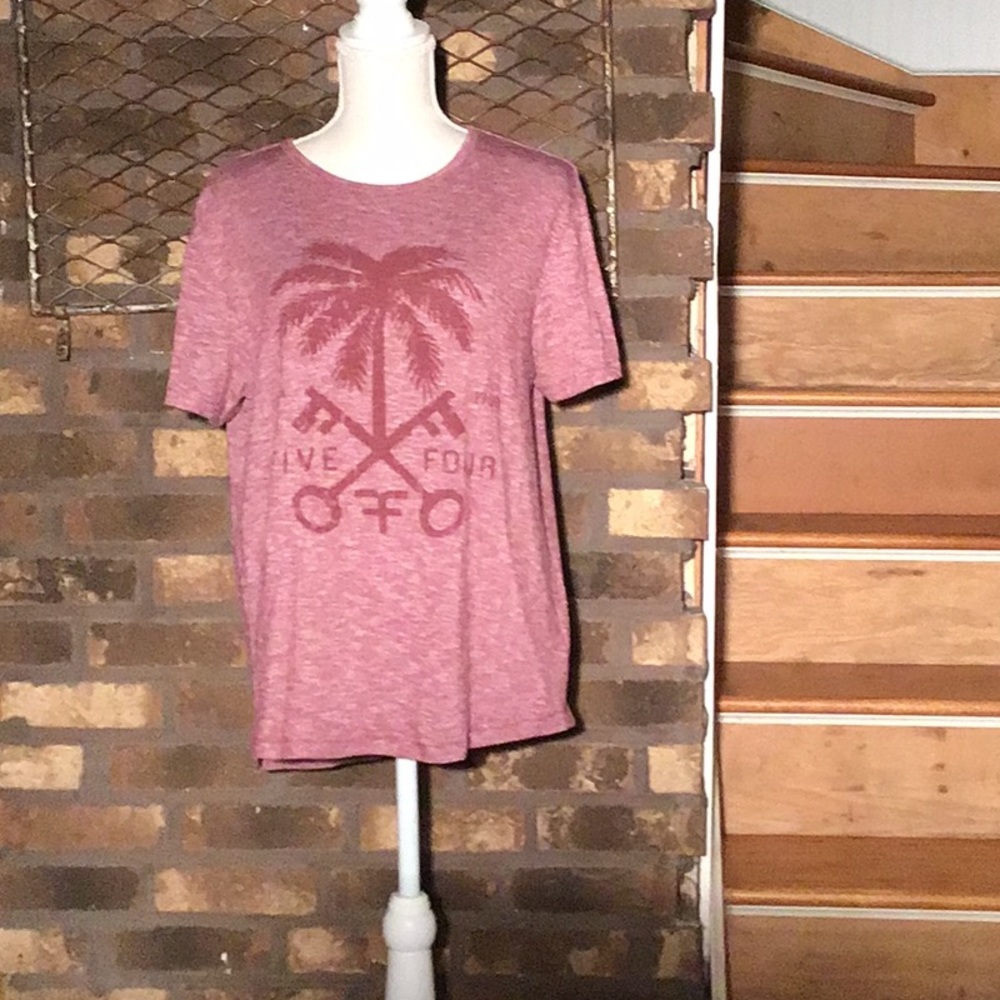 Five Four CA. Burgundy palm T-shirt L